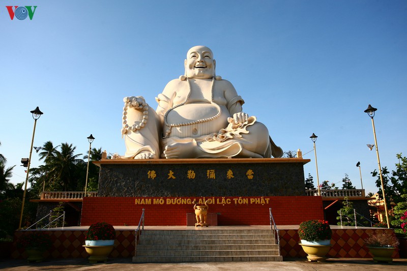 ngoi chua co dac sac voi nhieu phong cach kien truc o tien giang hinh 12