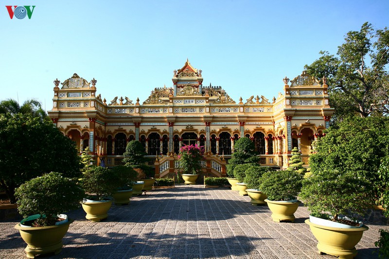 ngoi chua co dac sac voi nhieu phong cach kien truc o tien giang hinh 3