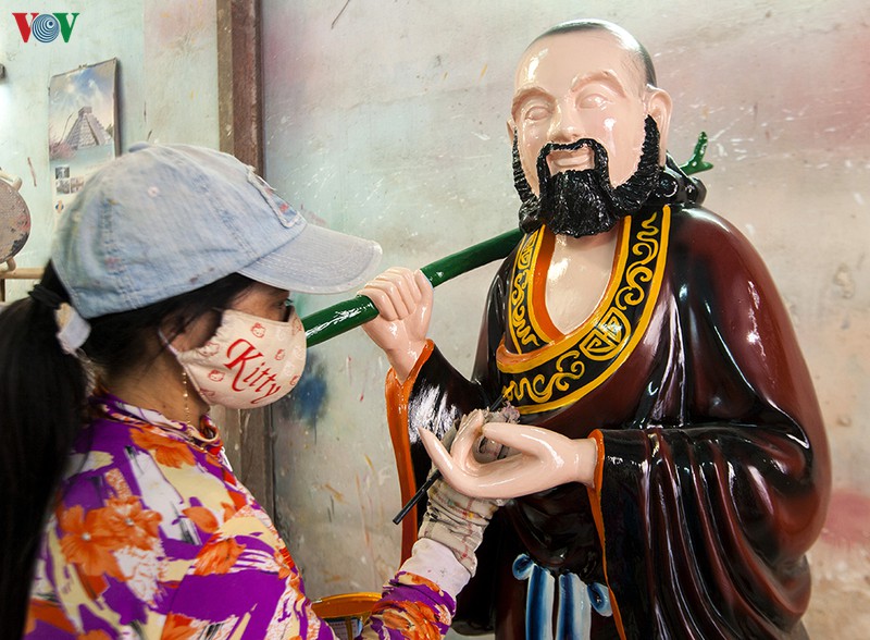 lang nghe trong long pho gan 100 nam lam tuong phat hinh 13