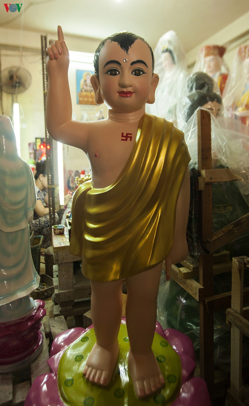 lang nghe trong long pho gan 100 nam lam tuong phat hinh 17