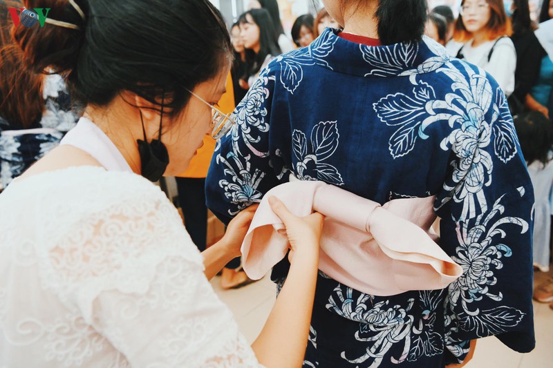 gioi tre ha noi hao hung mac yukata truyen thong nhat ban hinh 4