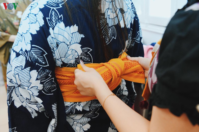 gioi tre ha noi hao hung mac yukata truyen thong nhat ban hinh 8
