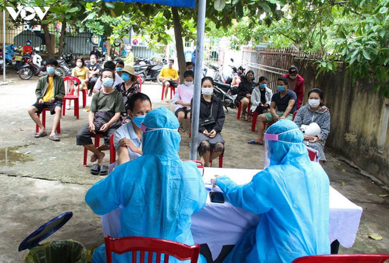 quang tri nang muc canh bao, xet nghiem hon 15.000 nguoi ve tu vung dich hinh 1