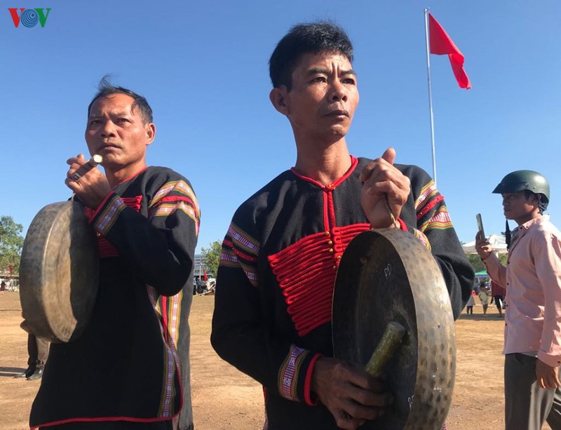 xuan bien phong am long dan ban bien gioi tay nguyen hinh 6