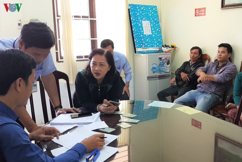 vu tu thu do ra dat mui kham benh "chui": phat 70 trieu, buoc tra lai tien hinh 1