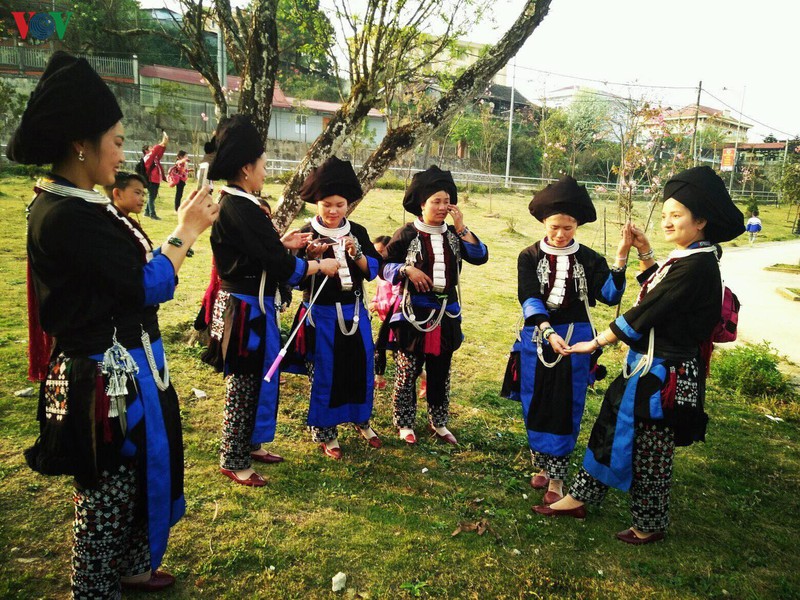 nhung ngay kieng ky trong nam cua nguoi dao o lai chau hinh 2