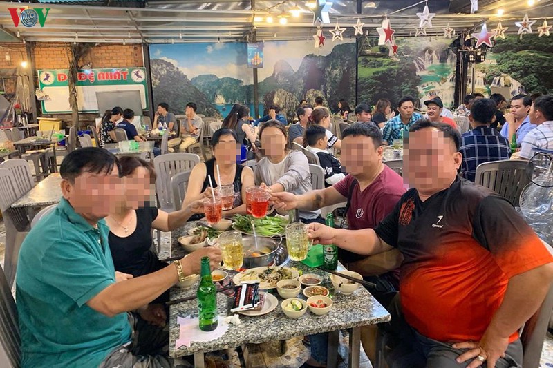 he luy khon luong tu viec uong ruou bia ngay tet hinh 1