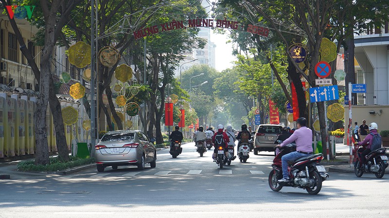 tp hcm: duong pho thong thoang trong ngay lam viec dau tien hinh 2