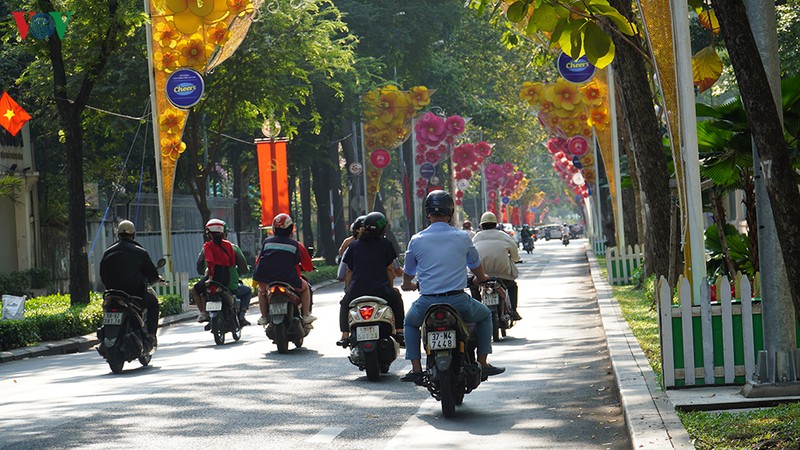tp hcm: duong pho thong thoang trong ngay lam viec dau tien hinh 3