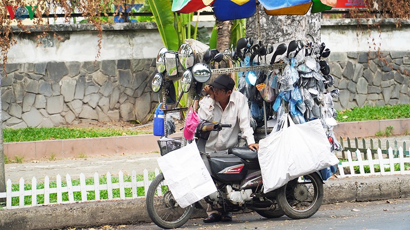 tp hcm: duong pho thong thoang trong ngay lam viec dau tien hinh 5
