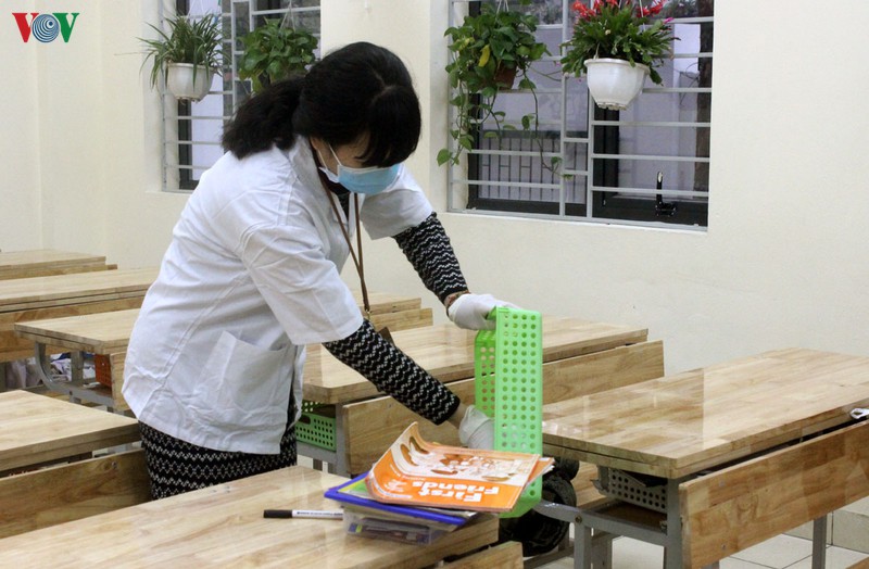 anh: ha noi phun thuoc khu khuan o cac truong phong chong dich corona hinh 14