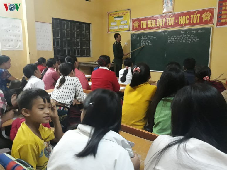 lop hoc xoa mu cua nguoi linh quan ham xanh hinh 1