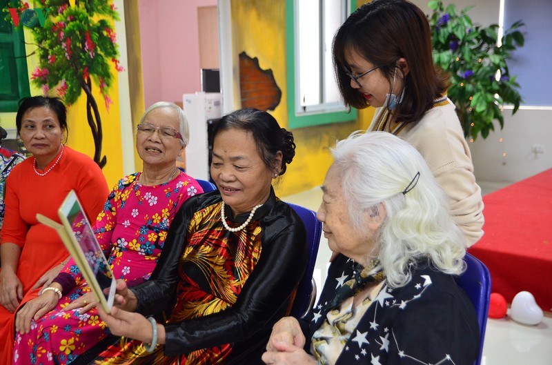 nhung "bong hong" don ngay phu nu o vien duong lao hinh 3