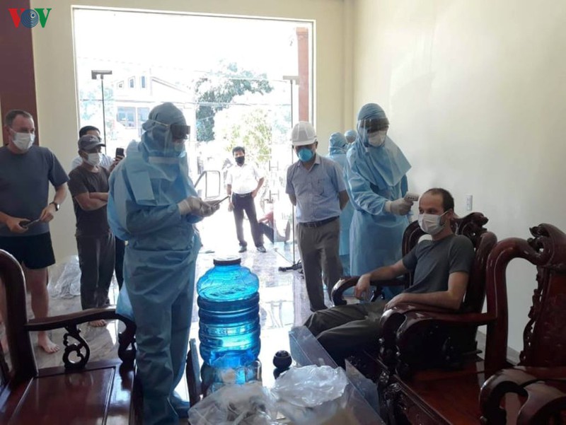 quang binh: du khach di cung benh nhan mac covid -19 thu 17 am tinh hinh 1
