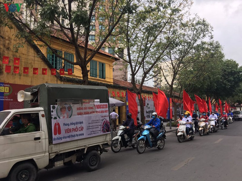 "vao tung ngo, go tung nha" tim nguoi phai cach ly o ha noi hinh 1