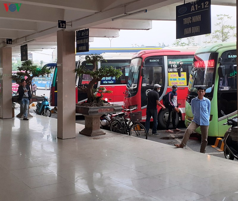 ha noi: ben xe giap bat con tho o kiem soat y te hinh 2