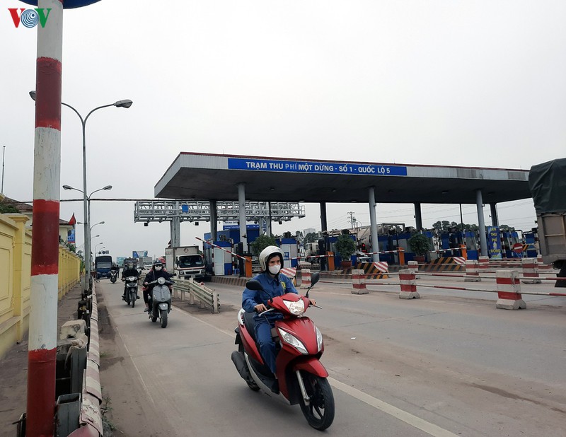 anh: ben xe khach, cua ngo vao thu do vang tanh khong bong nguoi hinh 1