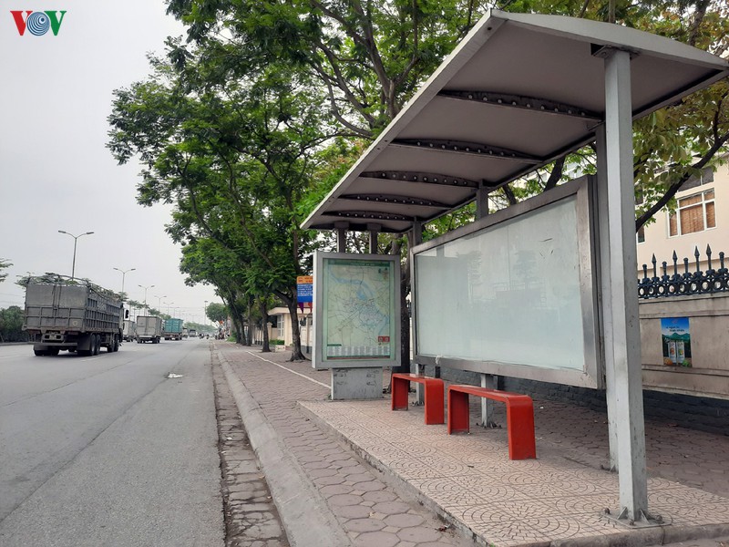anh: ben xe khach, cua ngo vao thu do vang tanh khong bong nguoi hinh 16