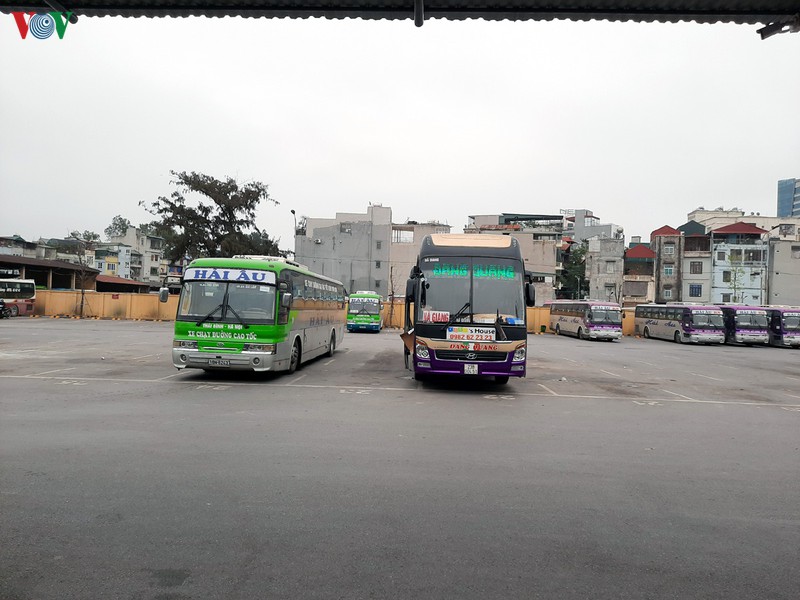 anh: ben xe khach, cua ngo vao thu do vang tanh khong bong nguoi hinh 11
