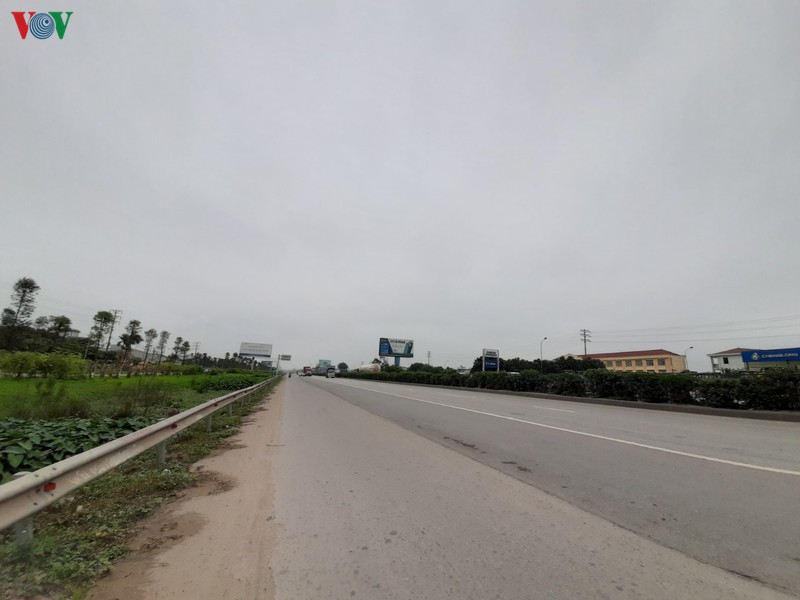 anh: ben xe khach, cua ngo vao thu do vang tanh khong bong nguoi hinh 3