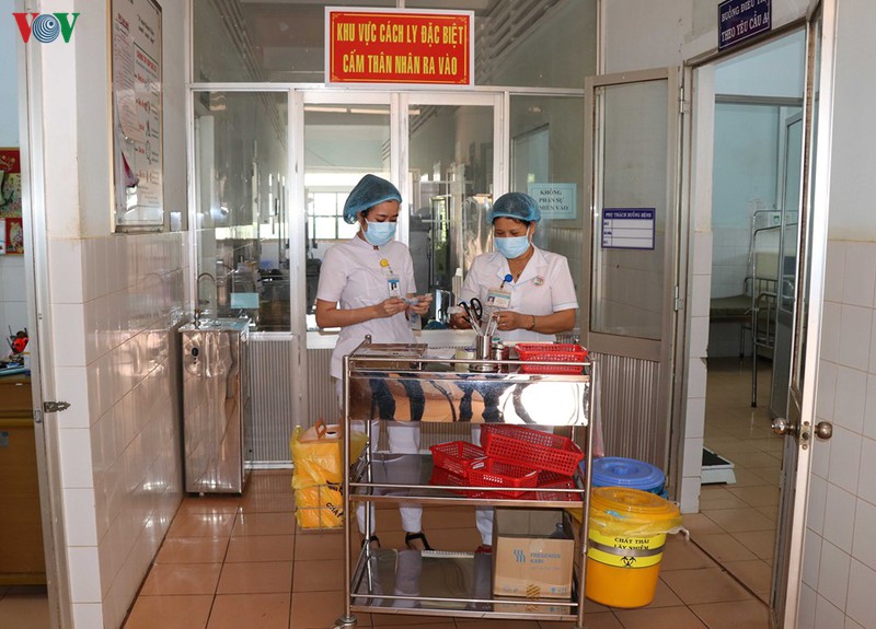 gia lai cach ly nhieu nguoi ve tu vung dich hinh 1