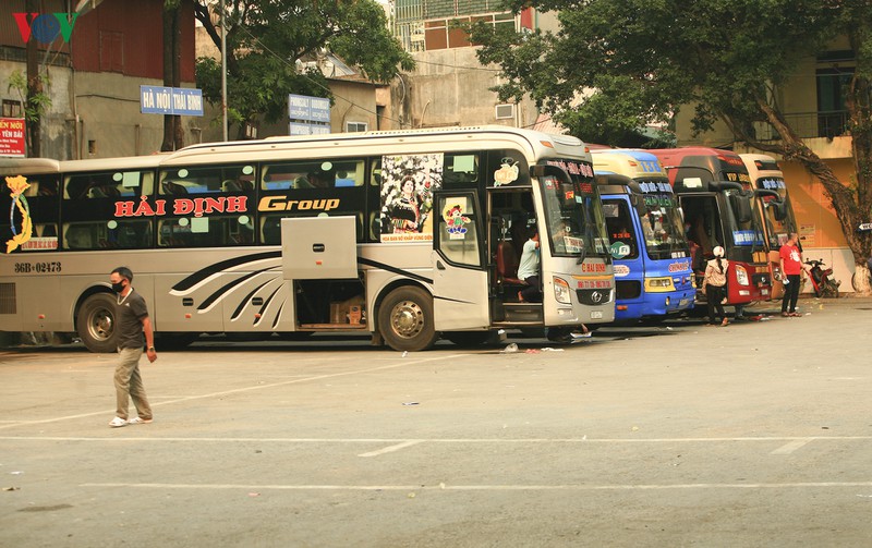 dien bien tam dung van tai hanh khach di cac tinh, tru ha noi hinh 1