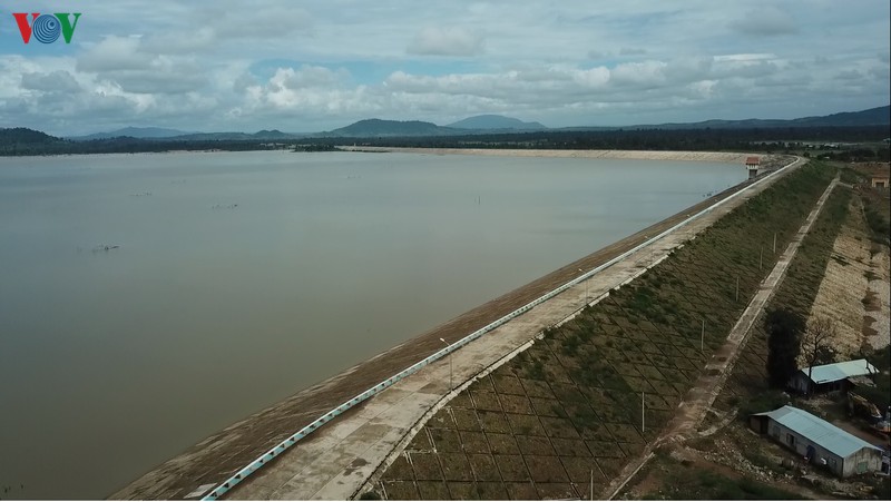 khat kho ben nhung cong trinh chua nuoc khong lo hinh 1