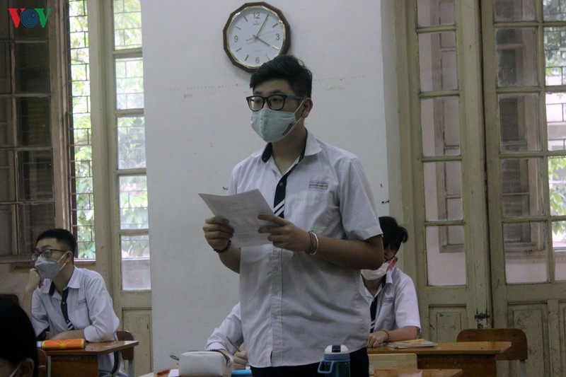 khong mo dieu hoa, truong bat quat het cong suat, hoc sinh than nong hinh 9