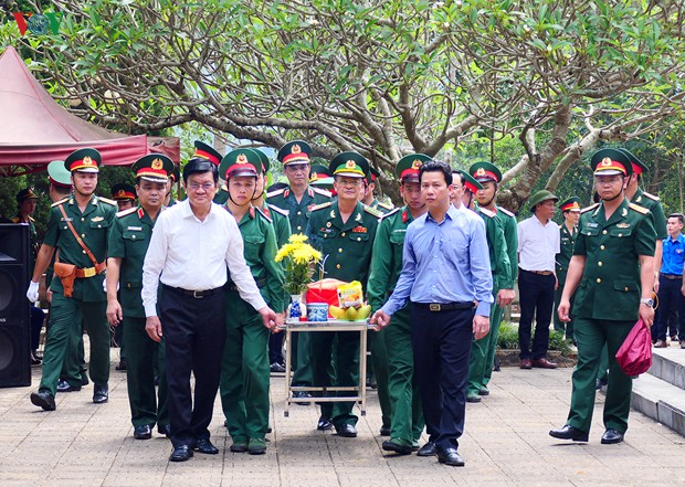 nguyen chu tich nuoc truong tan sang du le truy dieu cac anh hung liet sy tai vi xuyen hinh 1