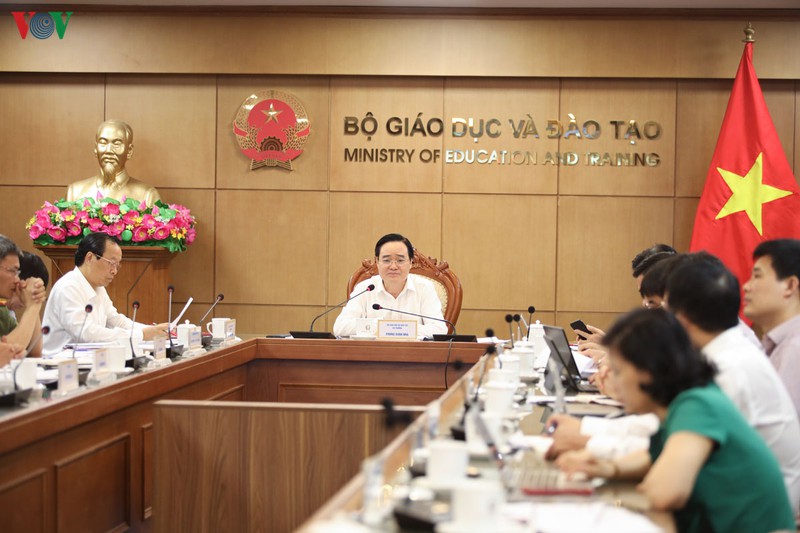 kien nghi van phan hoa de thi tot nghiep thpt de xet tuyen dai hoc hinh 1