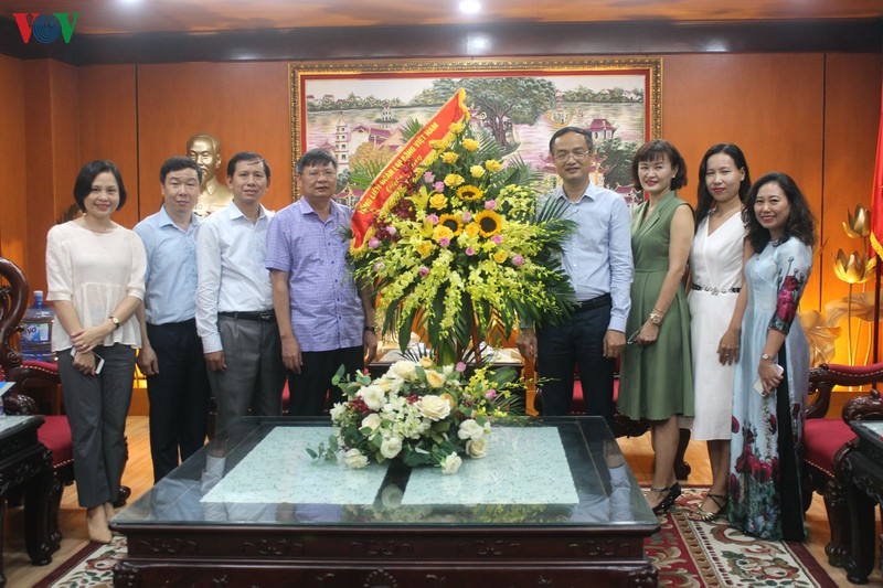 ong pham minh chinh den chuc mung vov nhan ngay bao chi cach mang hinh 12