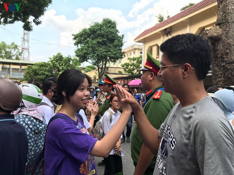 thi lop 10 o ha noi: bai thi tieng anh se co nhieu diem 9, 10 hinh 1