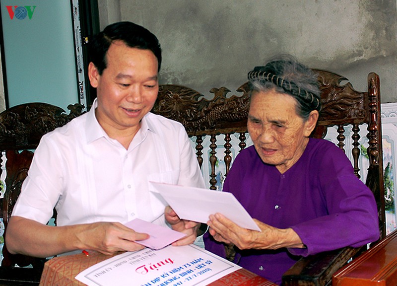 7.800 gia dinh nguoi co cong voi cach mang nhan qua tu chu tich nuoc hinh 1