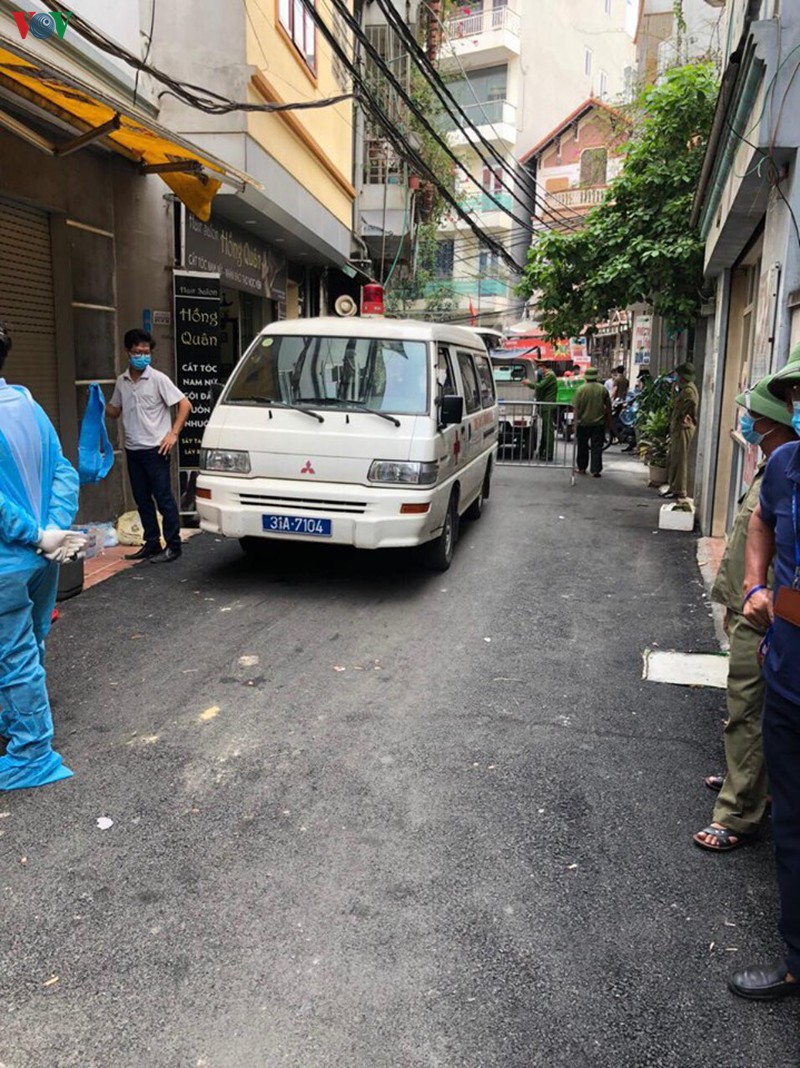 ha noi tien hanh khu khuan khu vuc co ca nghi mac covid-19 hinh 8