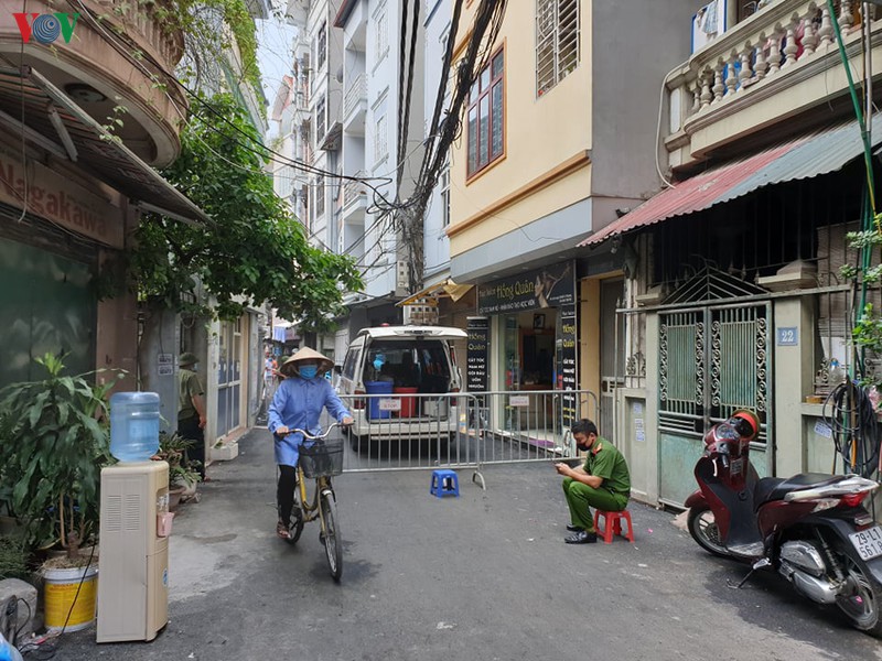 ha noi tien hanh khu khuan khu vuc co ca nghi mac covid-19 hinh 7