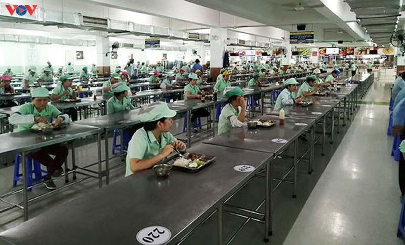 77.000 cong nhan o da nang van di lam khi dich benh dien bien phuc tap hinh 2