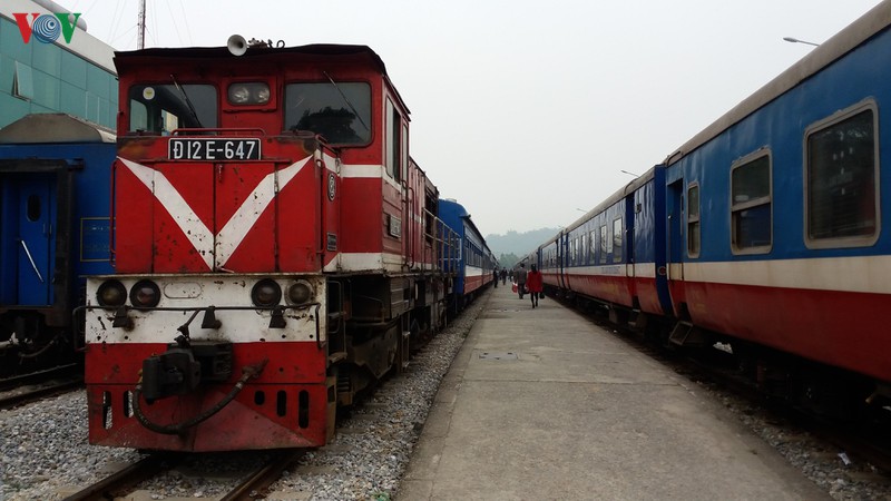 doi tau du lich sp3, sp4 chay ha noi – lao cai mot lan nua phai dung do covid-19 hinh 1