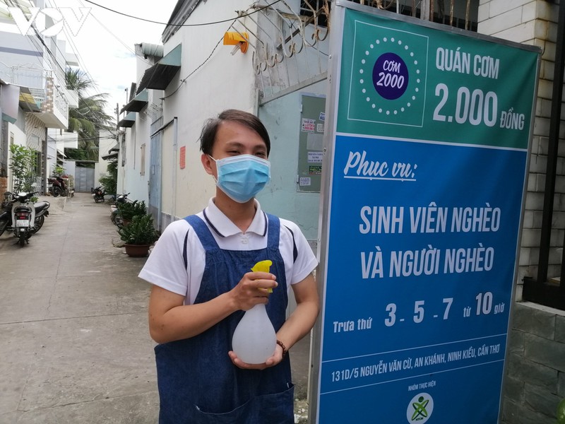 những suất cơm "vài ngàn" - nghĩa tình trên đất tây đô hình 4 nhung suat com "vai ngan" - nghia tinh tren dat tay do hinh 4