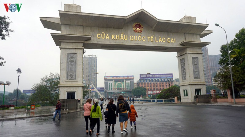 cua khau quoc te lao cai vang ve ngay dau nam moi hinh 5