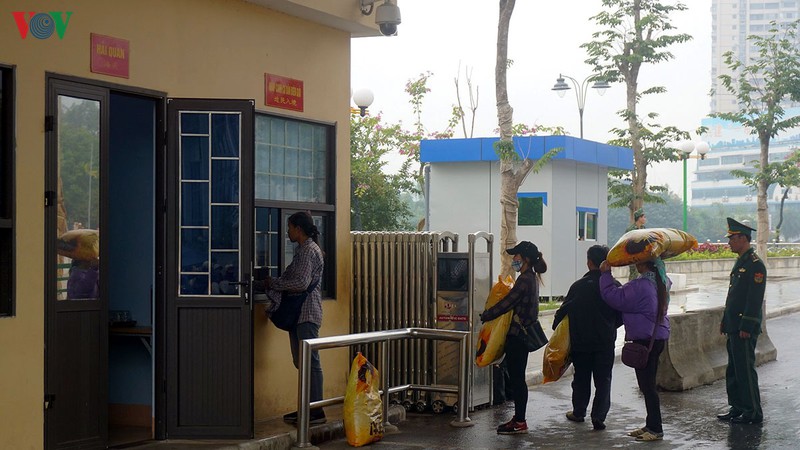 cua khau quoc te lao cai vang ve ngay dau nam moi hinh 8