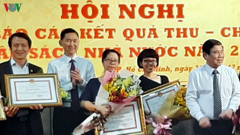 tp hcm thu ngan sach tang gan 100.000 ty dong so voi 3 nam truoc hinh 1