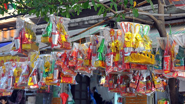 nhieu tieu thuong kiem bon tien dip tet ong cong, ong tao hinh 1