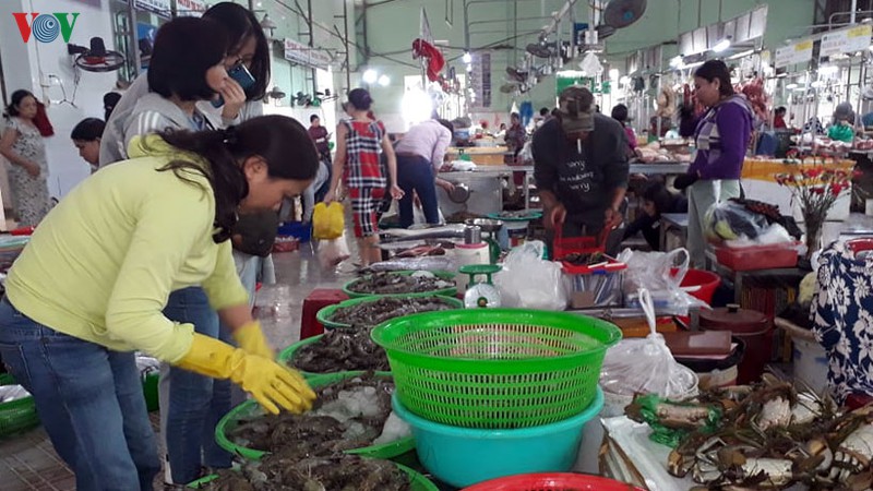 thi truong tet tai tp da nang bat dau soi dong hinh 1