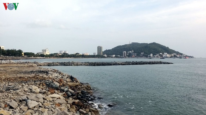 cuong che biet thu xay dung khong phep tren nui lon cua cong ty cap treo vung tau hinh 2