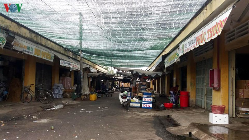 cho vang, hang hoa e am khien nhieu tieu thuong phai dong quay kinh doanh hinh 1