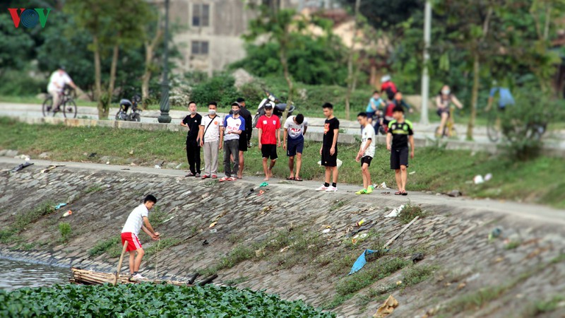 cach ly toan xa hoi, nguoi dan thanh vinh van "do" ve ho dieu hoa dao choi hinh 10