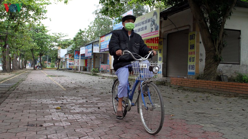 cach ly toan xa hoi, nguoi dan thanh vinh van "do" ve ho dieu hoa dao choi hinh 5