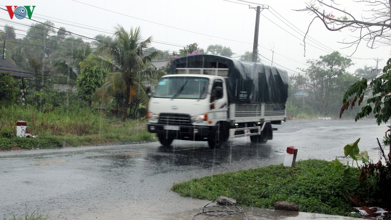 mua lon xuat hien tai nhieu noi thuoc tinh hau giang. hinh 1