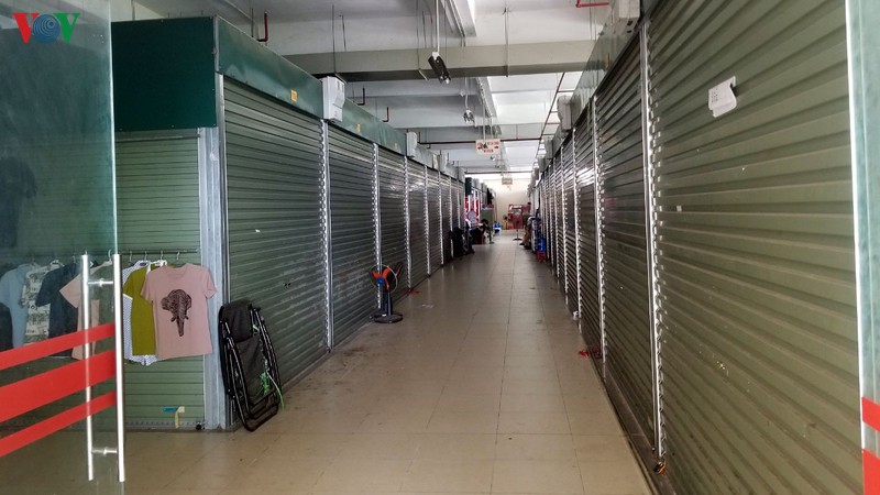 cho coc leu (lao cai): ban quan ly cho va tieu thuong bat dong quan diem hinh 2