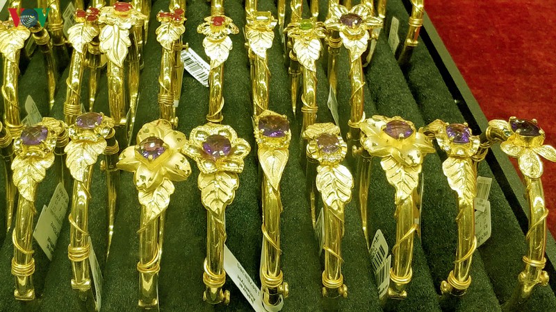 gia vang trong nuoc ngay 15/7 tang them 50.000 dong/luong hinh 1
